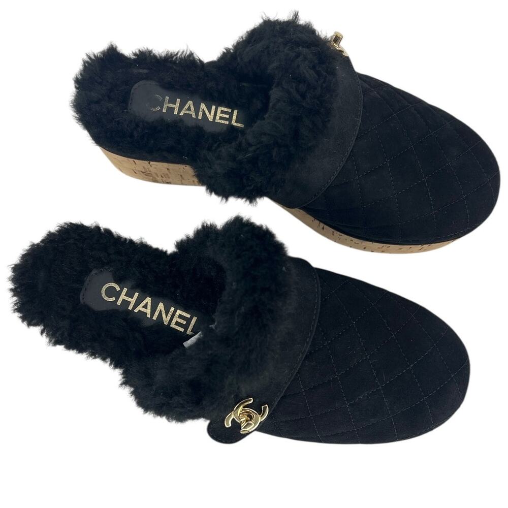 Chanel 21A Black Shearling CC Turn Clasp Quilt Cork Mules - Picture 11 of 14